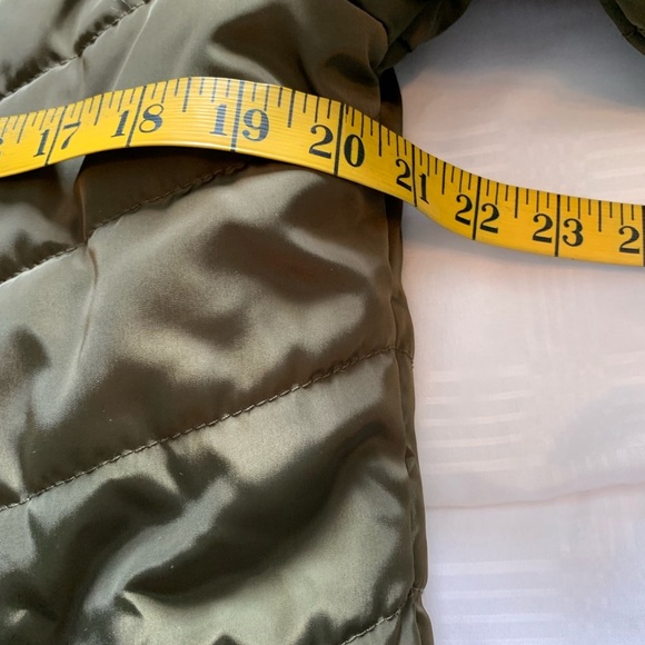 Green Long Fall Winter Puffer Jacket Quilted size 14 - Picture 10 of 16